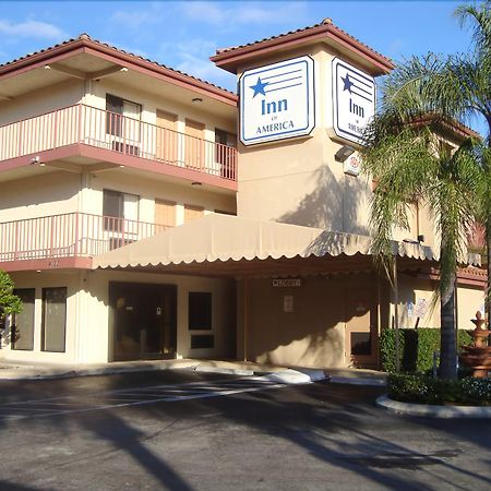 Inn Of America Palm Beach Gardens Exterior photo