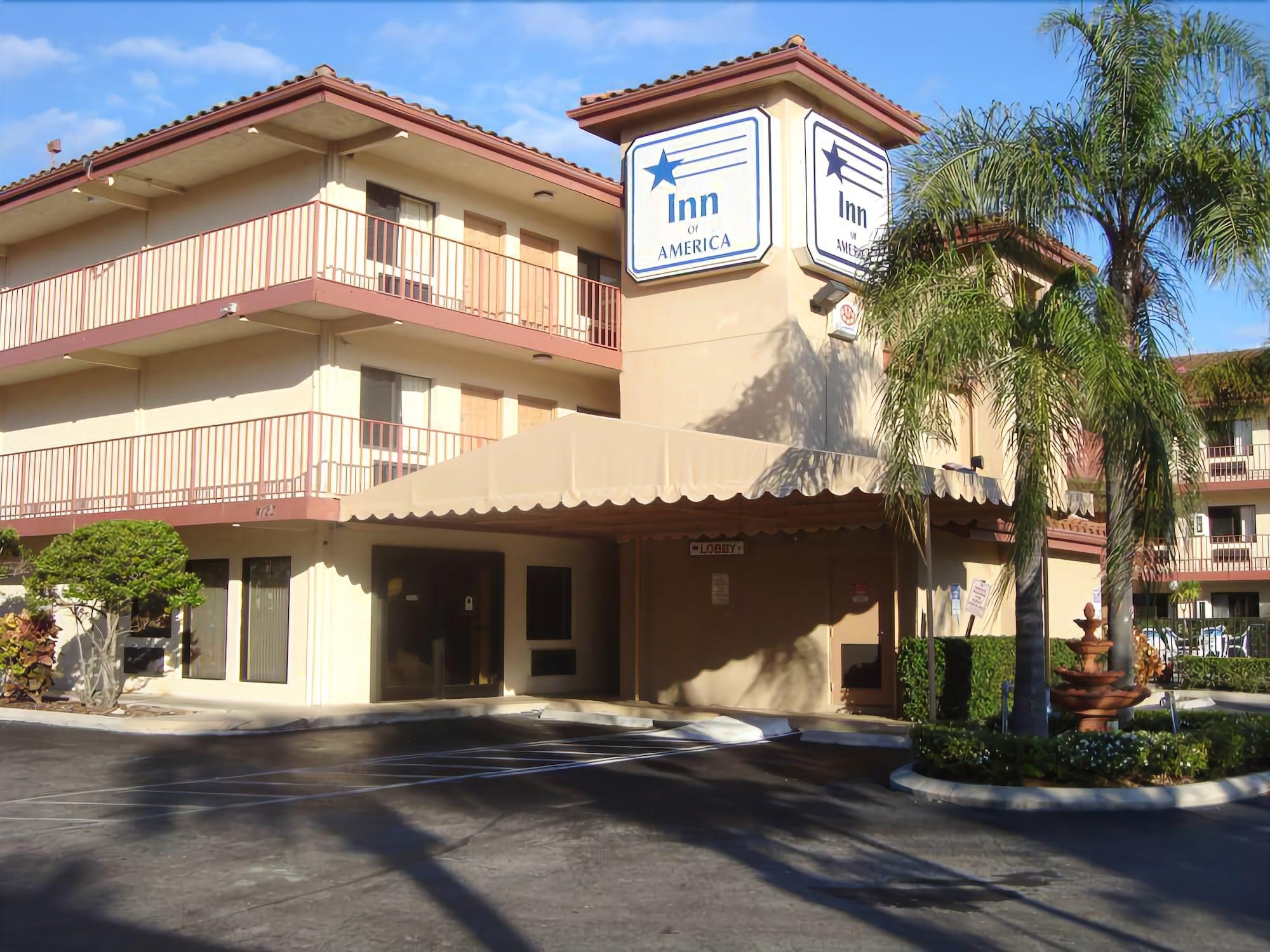 Inn Of America Palm Beach Gardens Exterior photo
